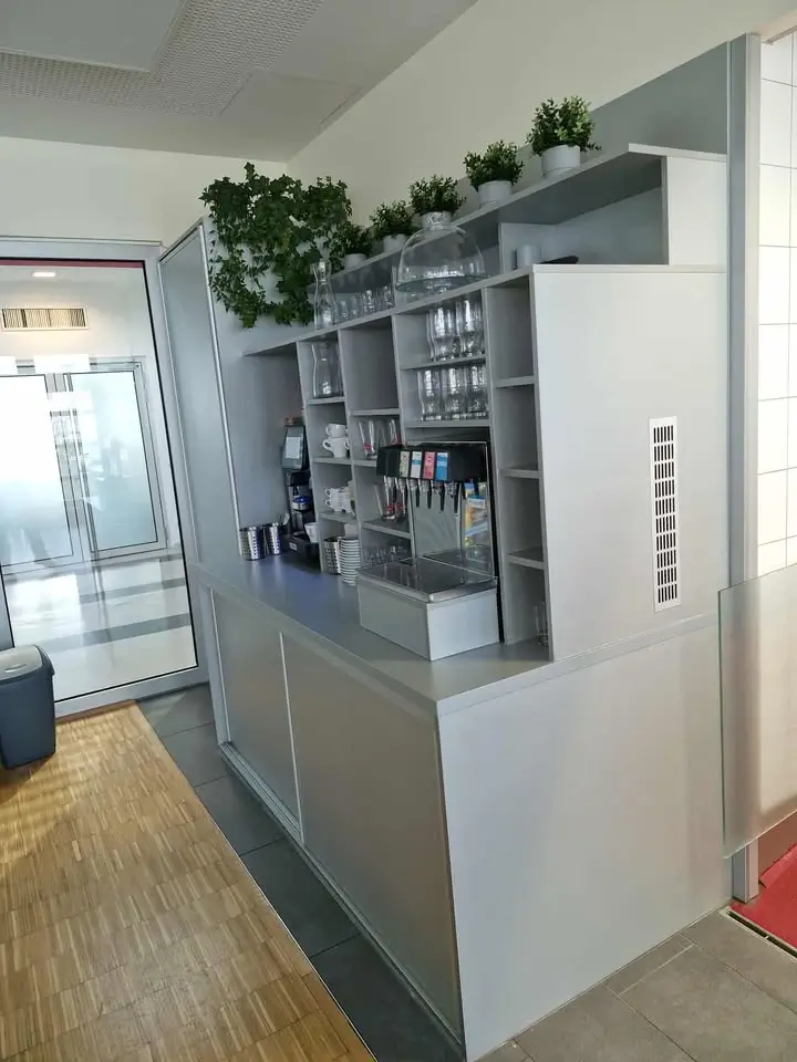 Reštaurácie, bary a hotely